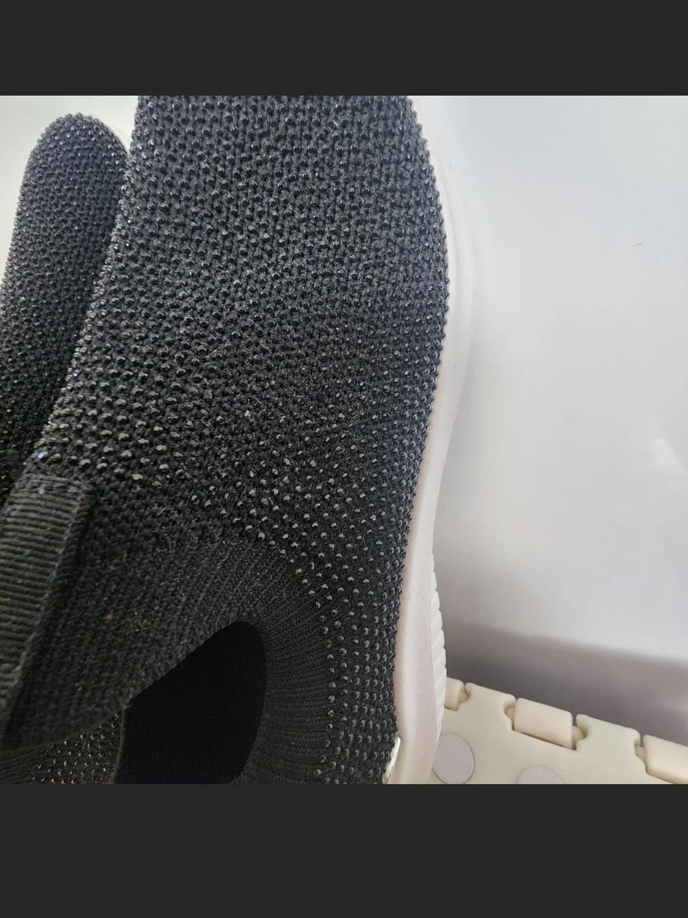 SZ 7 Anne Klein AK Black Slip-On Knit Rhinestone Sneakers